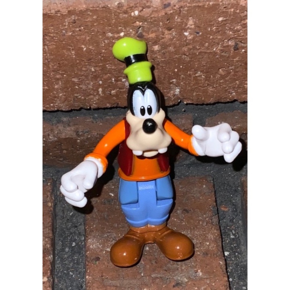 Disney Goofy Action Figure Classic Outfit Articulated Toy Mickey Mouse Friends